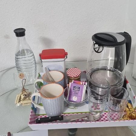 Ferienzimmer Bei Thomas - Gemuetliches Schlaf- Und Wohnzimmer Mit Modernem Bad ウルム エクステリア 写真