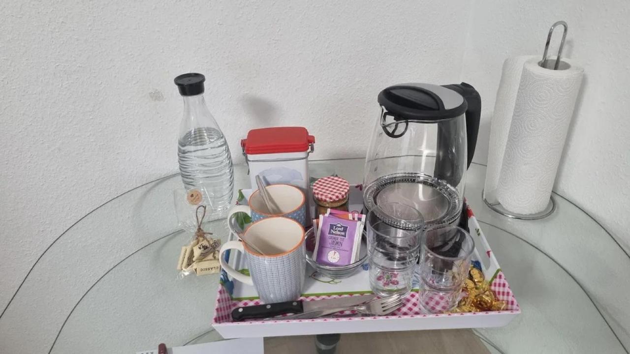 Ferienzimmer Bei Thomas - Gemuetliches Schlaf- Und Wohnzimmer Mit Modernem Bad ウルム エクステリア 写真